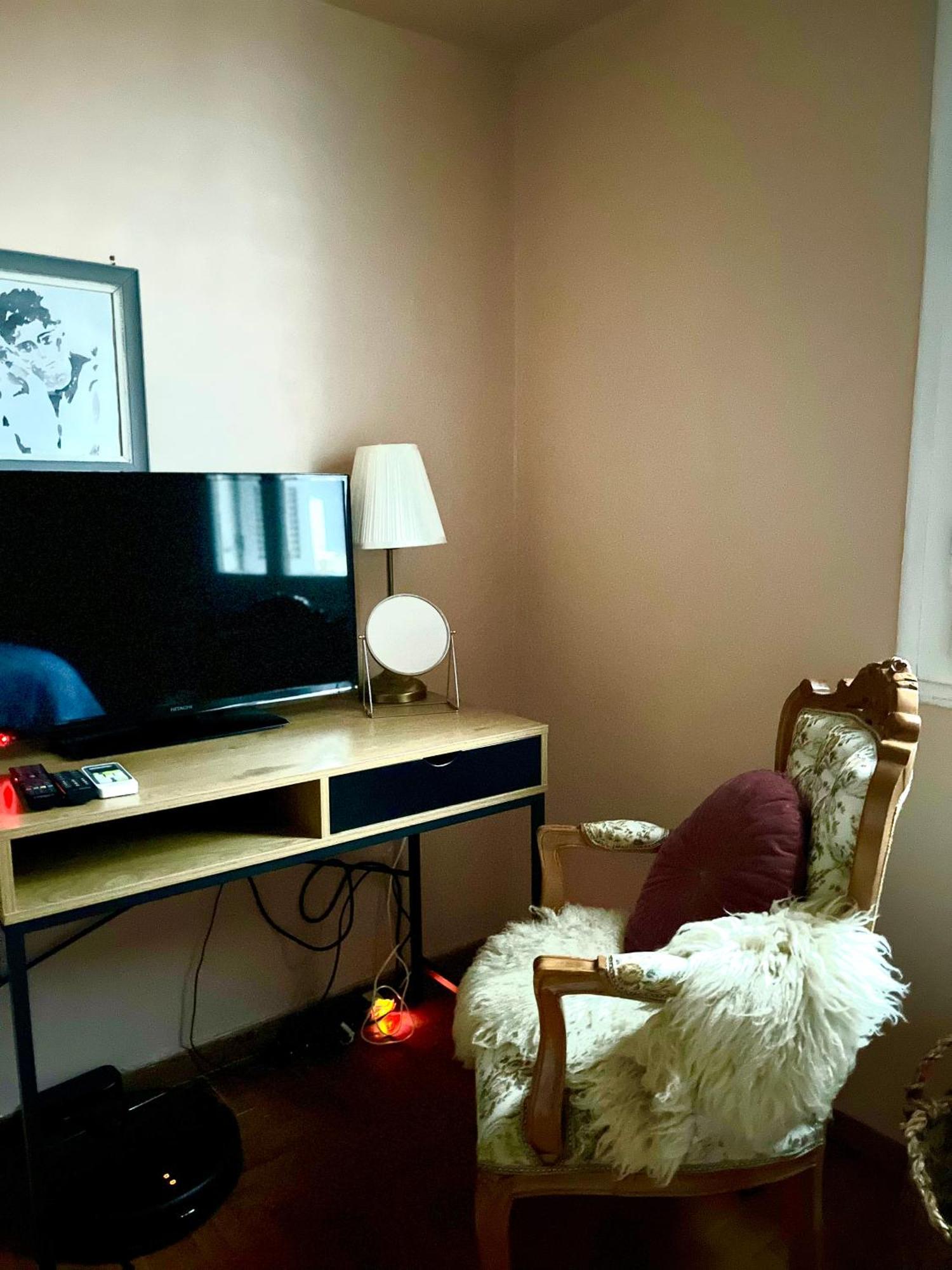 Retro Apartment Patras Bagian luar foto
